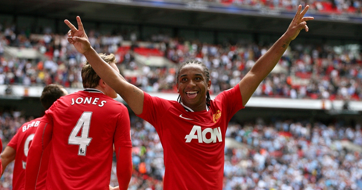 Anderson celebrates after Nani scores for Manchester United.