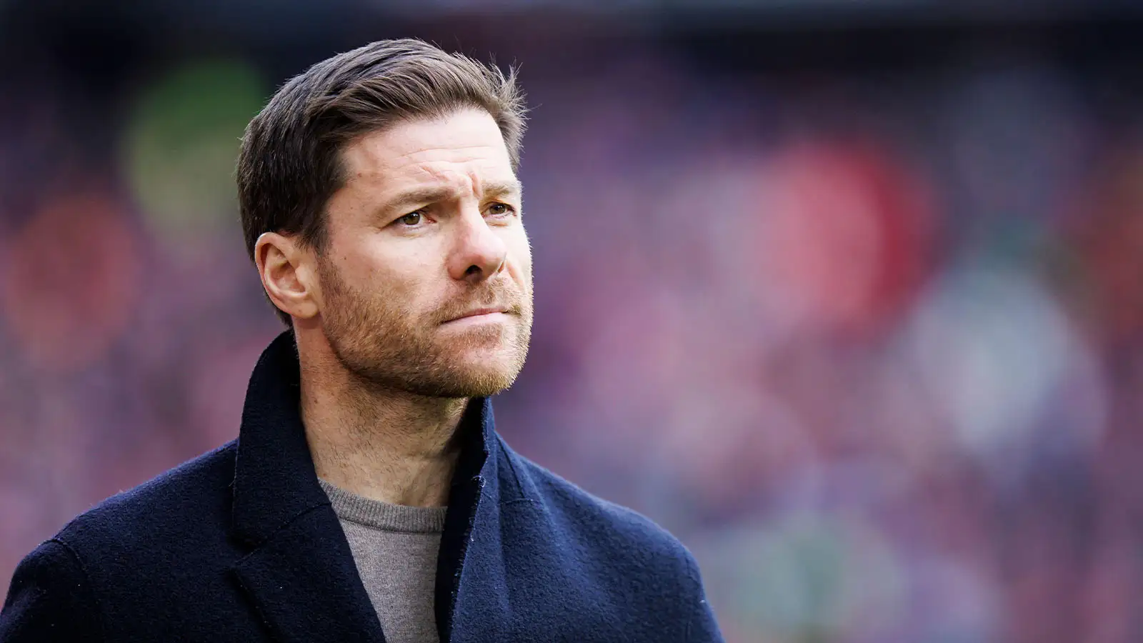 Bayer Leverkusen, Matchday 22, Europa-Park Stadion. Leverkusen coach Xabi Alonso stands in the stadium before the game.