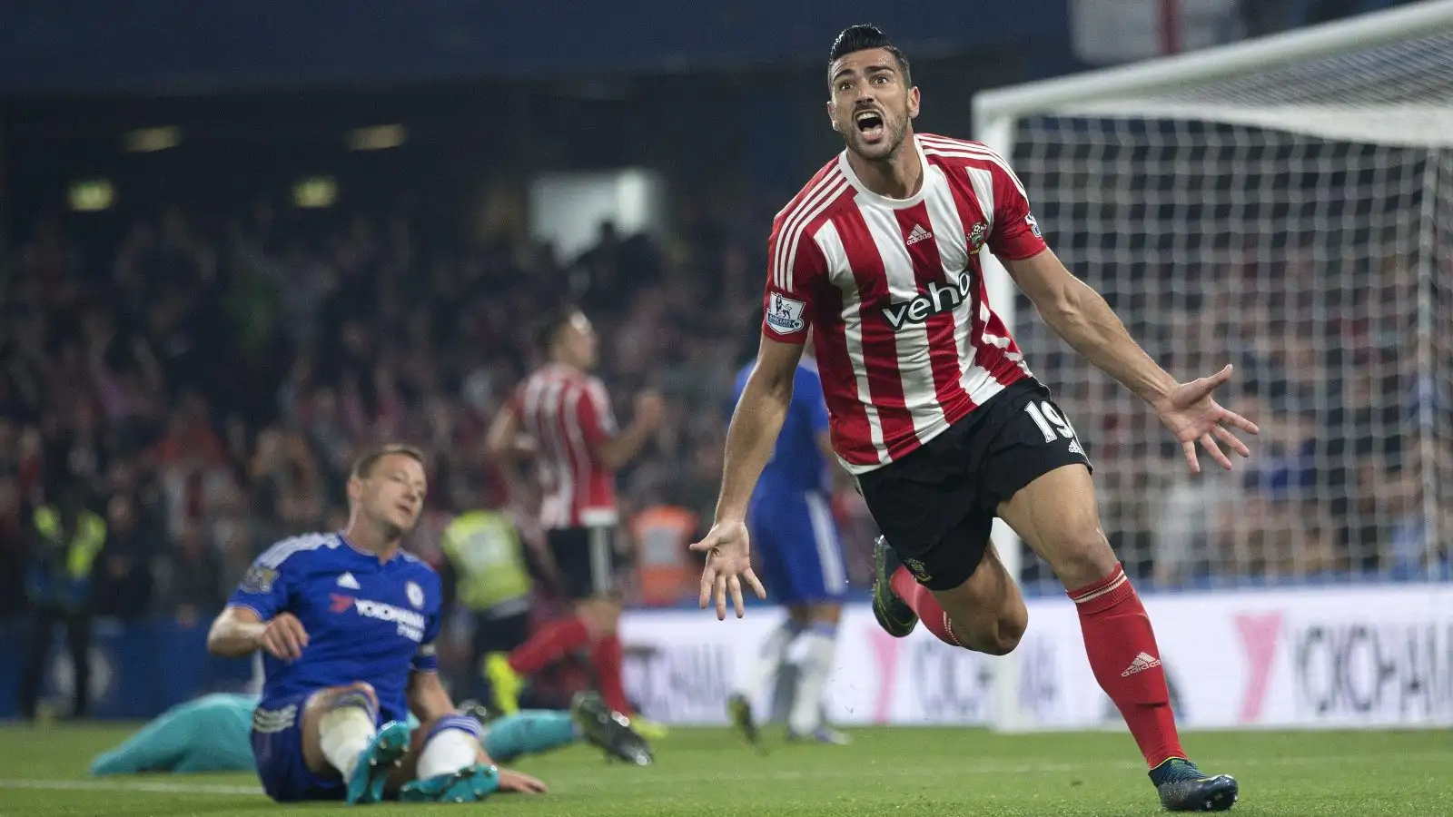 Southampton's Graziano Pelle celebrates scoring his sides third goal..Barclays Premier League - Chelsea vs Southampton