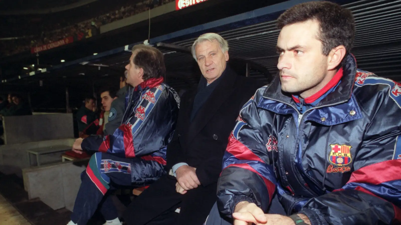 Barcelona coach Bobby Robson (c) sits on the bench with his assistant Jose Mourinho (r)